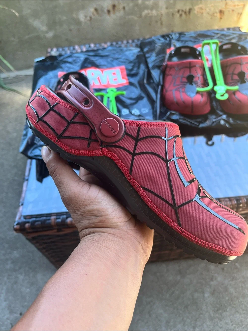 Crocs Classic Clog Marvel Spider-Man Neo 211489-90H Size 4-Men Size 6-Women